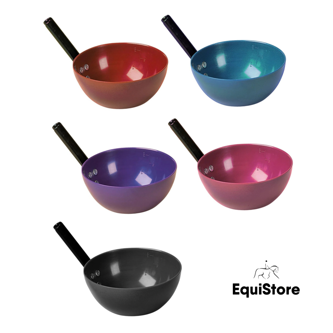 Stubbs round plastic feed scoop for your horses feed