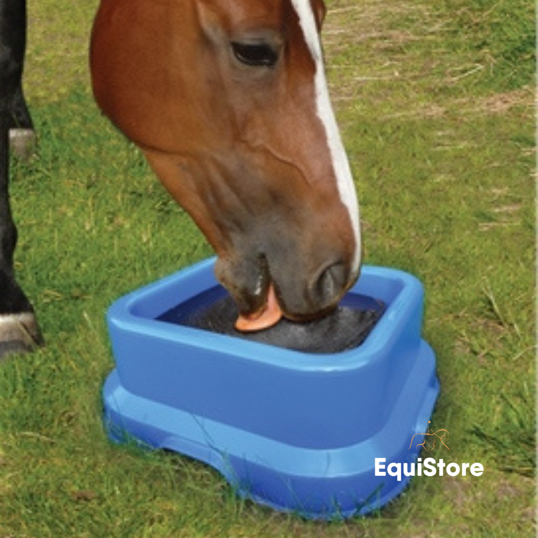 Horslyx 15kg Holder for use with horses stabled or horses living outdoor.