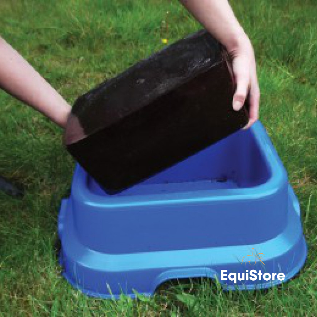 Horslyx 15kg Holder for use with horses stabled or horses living outdoor.