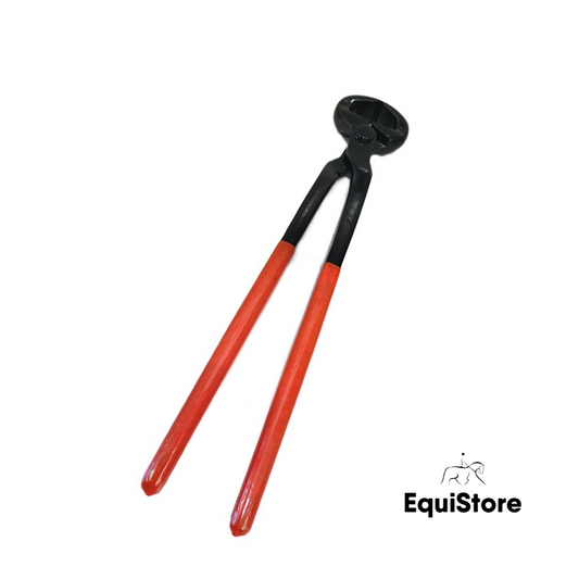 Hoof nipper for trimming horses hooves