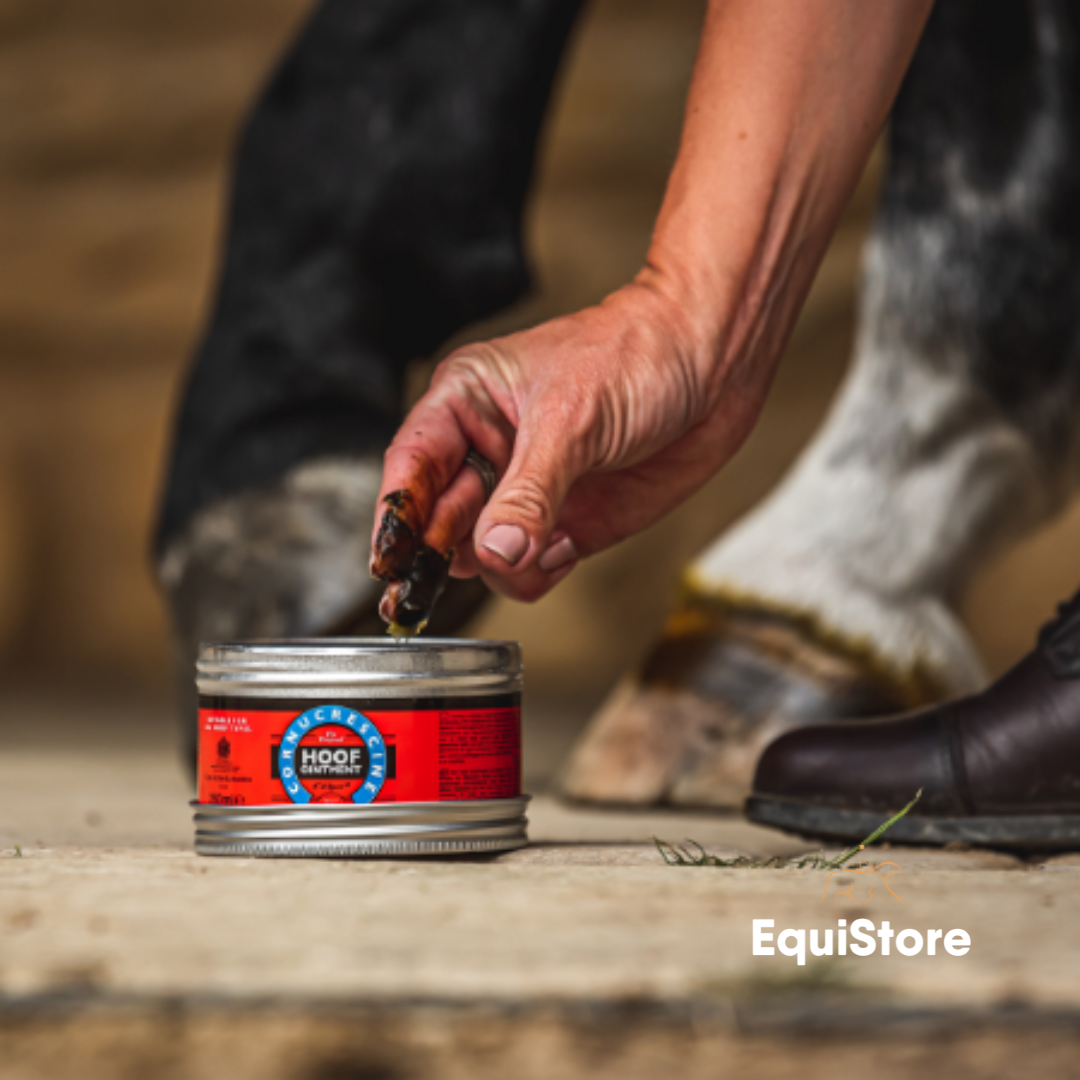 Cornucrescine Original Hoof Ointment for healthy hoof growth and horse hair regrowth after injury or rubbing.