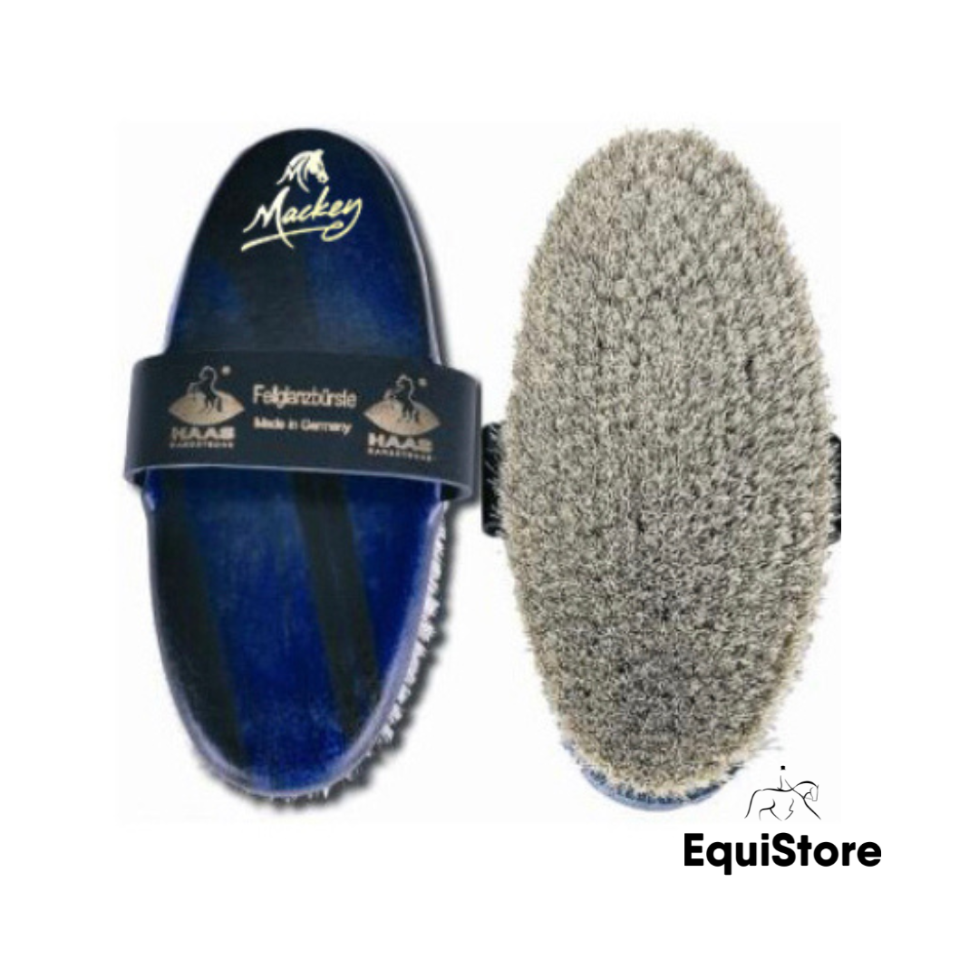 Haas Fellglanzburste Brush a premium body brush for horses