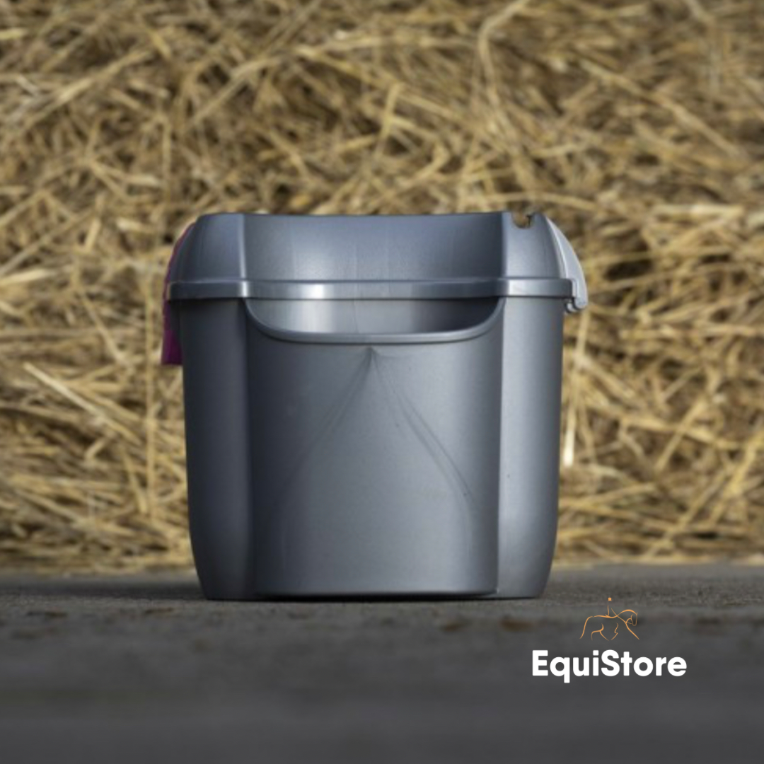 Hippotonic Koala Tack Box, grooming box in silver and fuchsia
