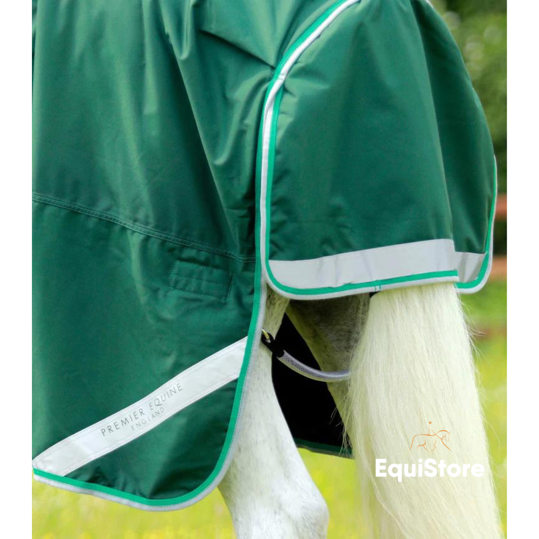 Premier Equine Buster 200g Turnout Rug with Snug-Fit Neck Cover a middleweight turnout rug for horses 