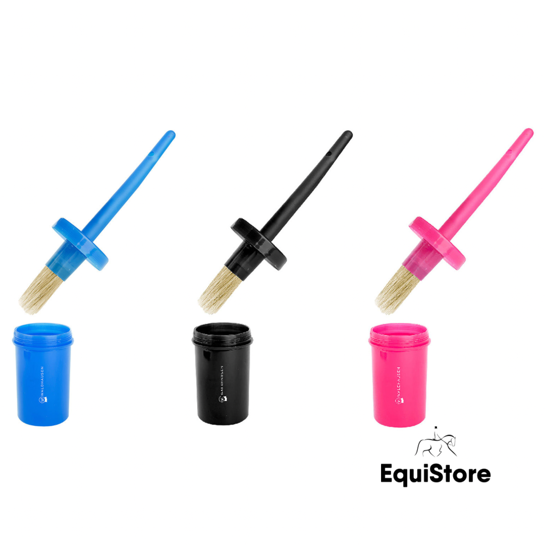 Hoof oil brush and container for you horses grooming kit. 